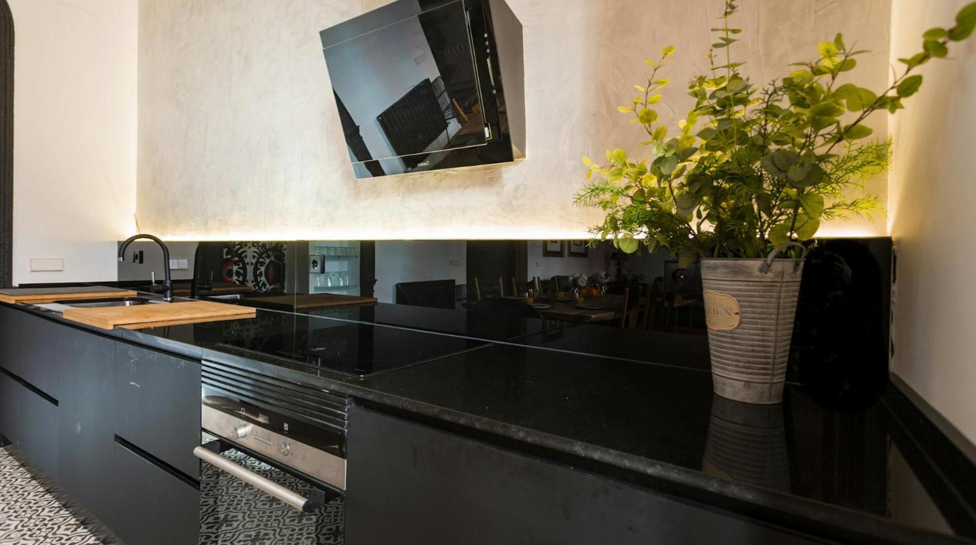 Sunrise Estate Hotel del amor